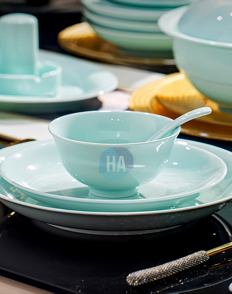 Jingdezhen high-white clay bowl and dish set for household use